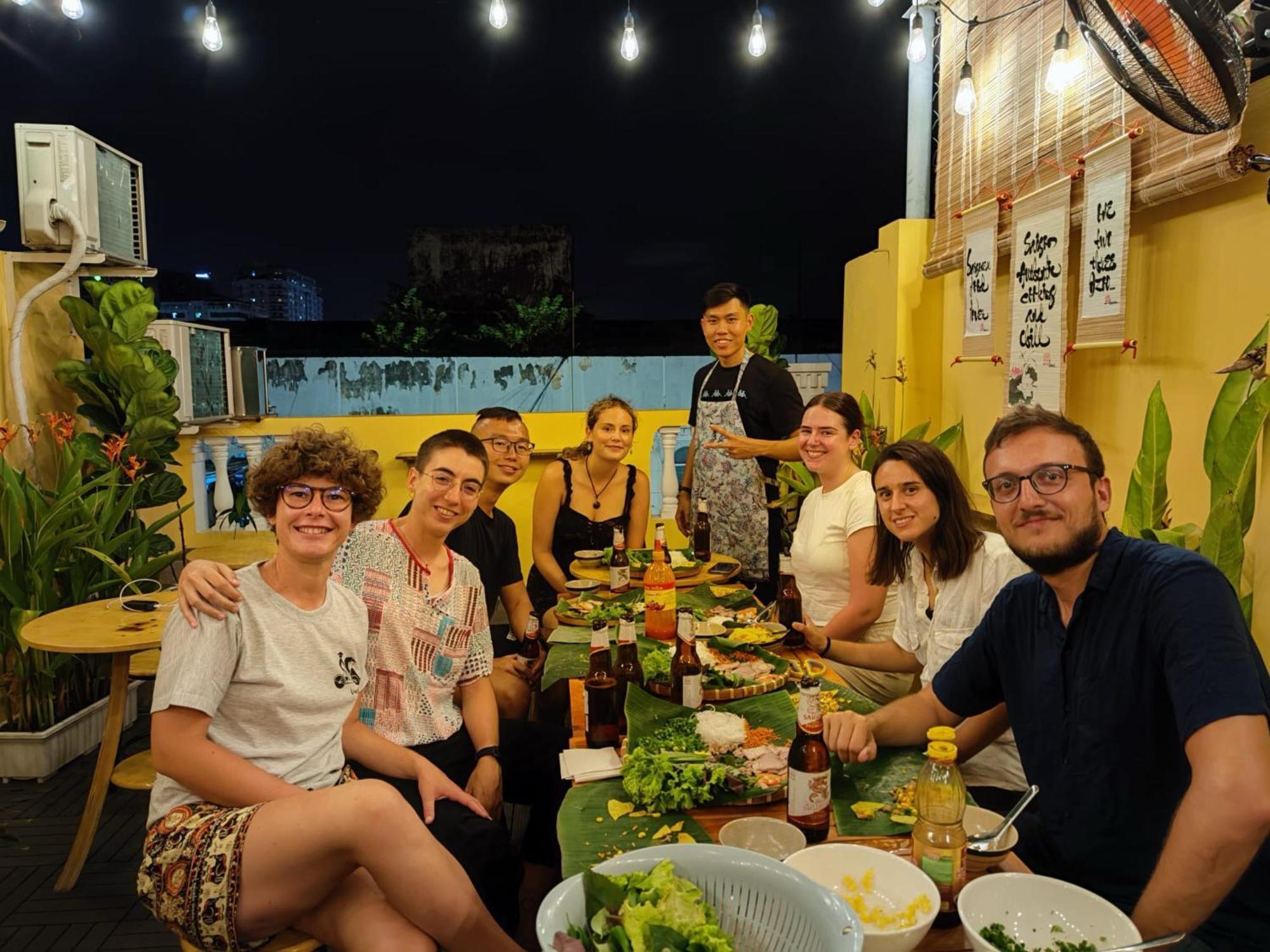 Saigon Authentic Hostel - Cozy Rooftop, Family Cooking Experience, Free Walking Tour, Vietnamese Breakfast & Gym Ho Chi Minh City Exterior photo