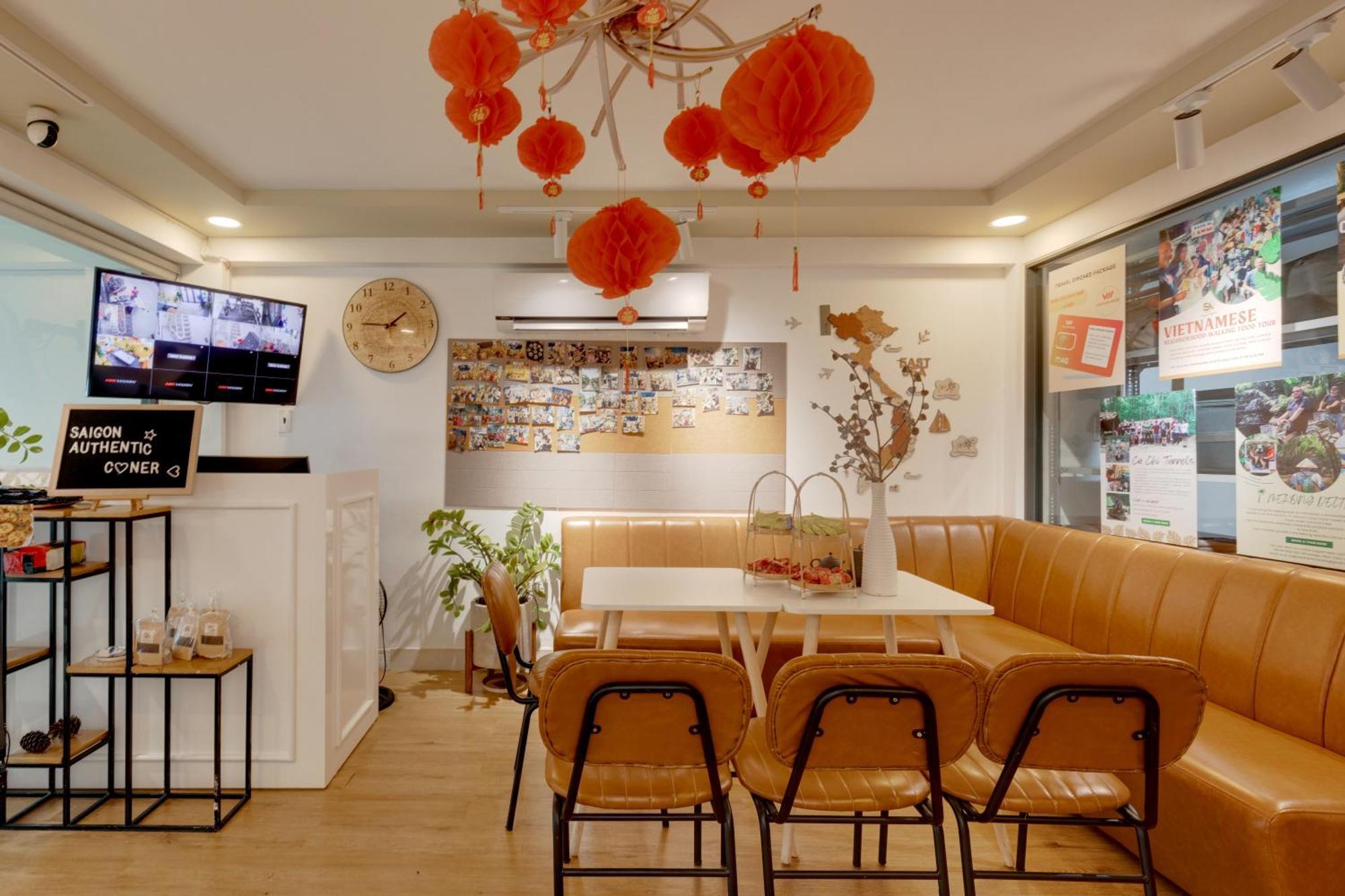 Saigon Authentic Hostel - Daily Walking Morning City Tour, Fresh Daily Breakfast, Gym & Rooftop Billiard Ho Chi Minh City Exterior photo